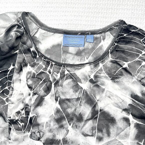 Simply Vera Vera Wang Women’s Floral Print Top Black and Gray Size L - Picture 6 of 10